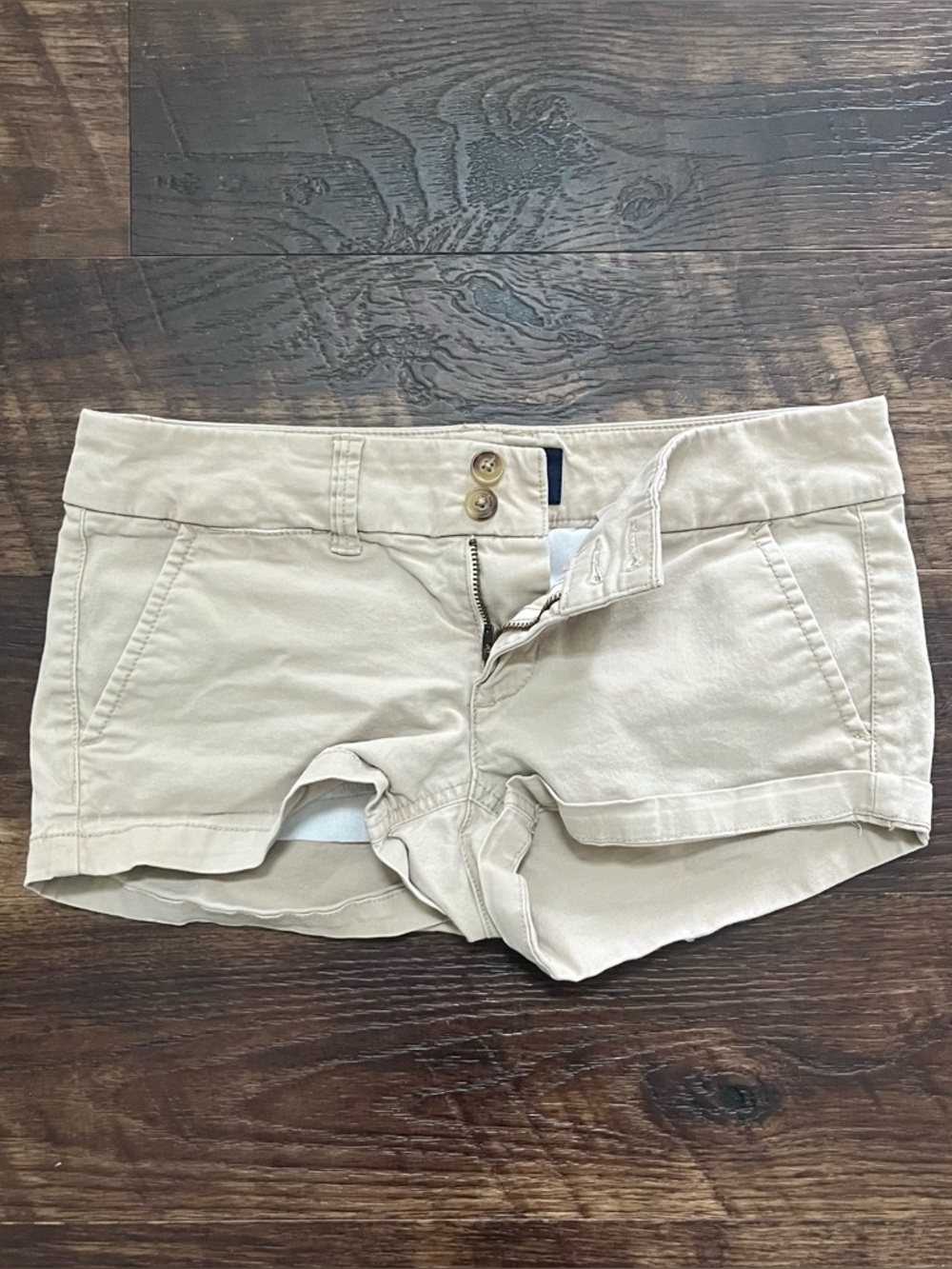 Y2K 2010s American Eagle khaki low rise baddie booty short shorts Sz 0 28” waist